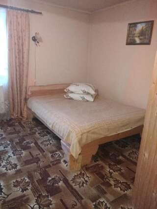 Гостевой дом Schedryk Микуличин Семейный номер с душем-36